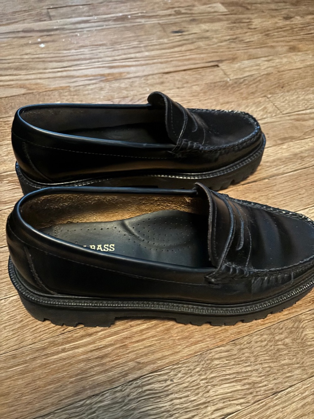 Bass Weejuns Whitney Super Lug  black size 7